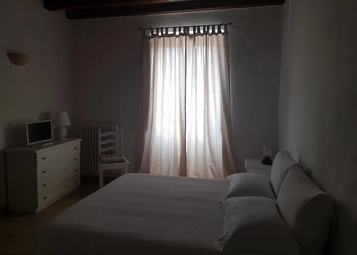 Charmerooms Villa Moroni