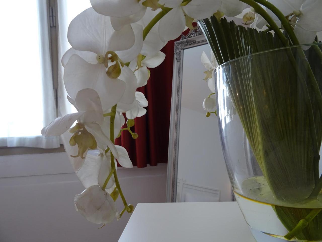 Charmerooms Moroni Couette-café 3*