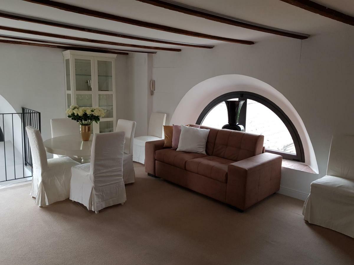 Charmerooms Moroni Couette-café 3*